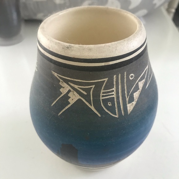 Native American Pottery - Picture 2 of 5